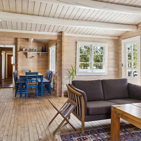 Feriehus Three-bedroom In *