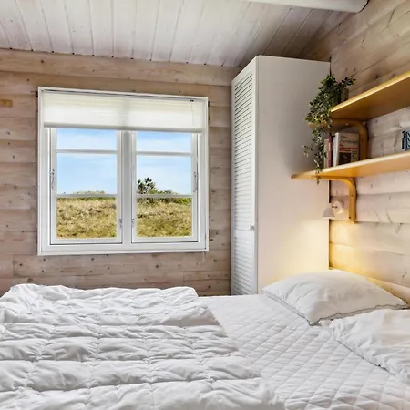 Feriehus Three-bedroom In