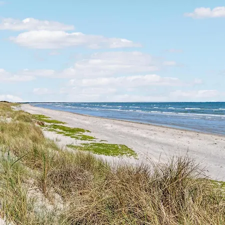 Three-bedroom In Feriehus Jerup