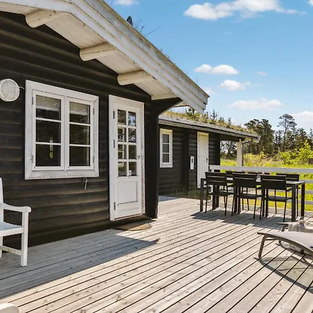 Feriehus Three-bedroom In