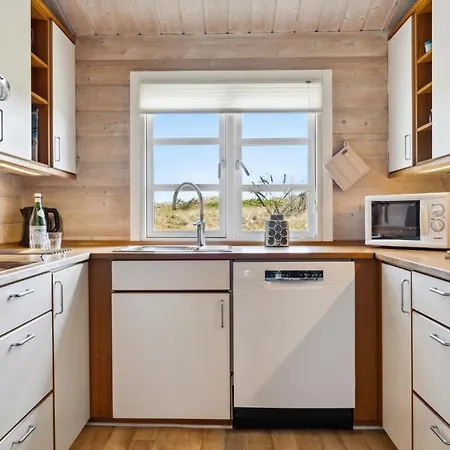 Feriehus Three-bedroom In