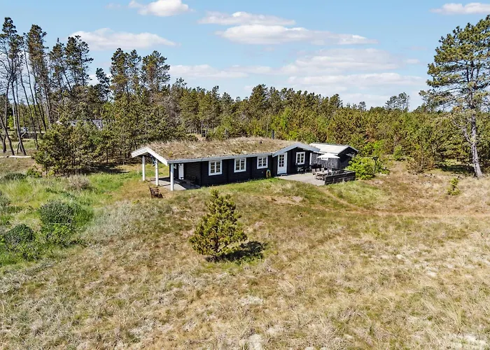 Semesterbostad Three-bedroom In Jerup
